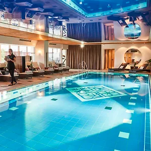 Szálloda Vier Jahreszeiten Kempinski